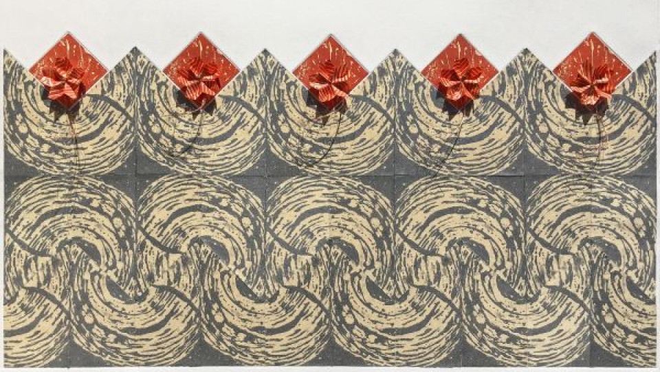 Rebirthing · Águatinta de açúcar, colagem, dobragem. · 2015 · 40x75,5